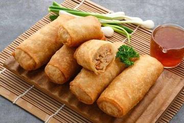 Yuk Bikin Lumpia Udang Pedas